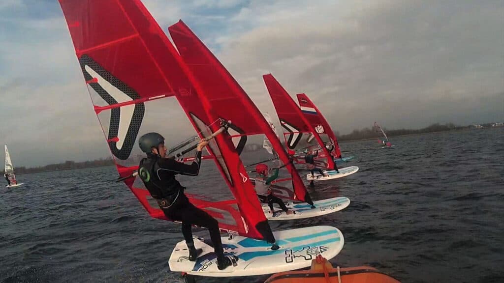 Foil slalom starts